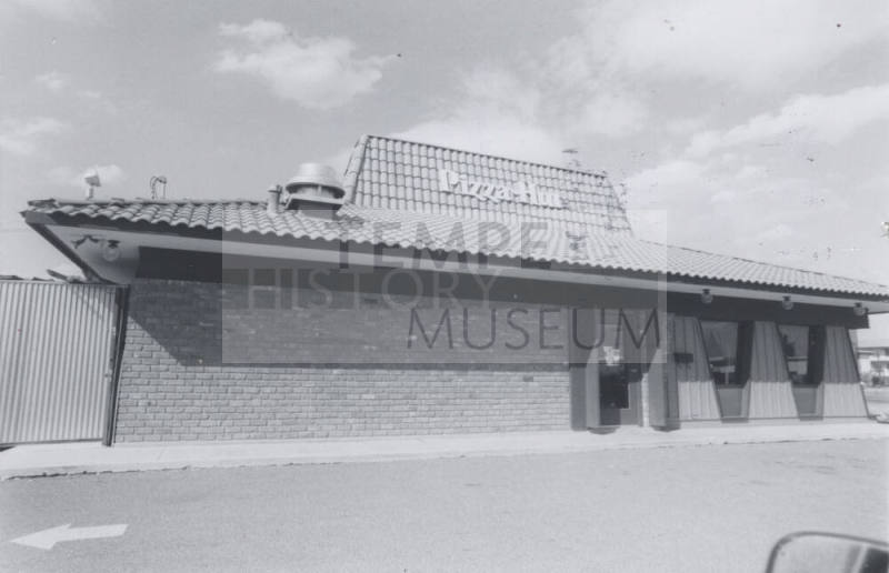 Pizza Hut Restaurant - 1420 North Scottsdale Road, Tempe, Arizona