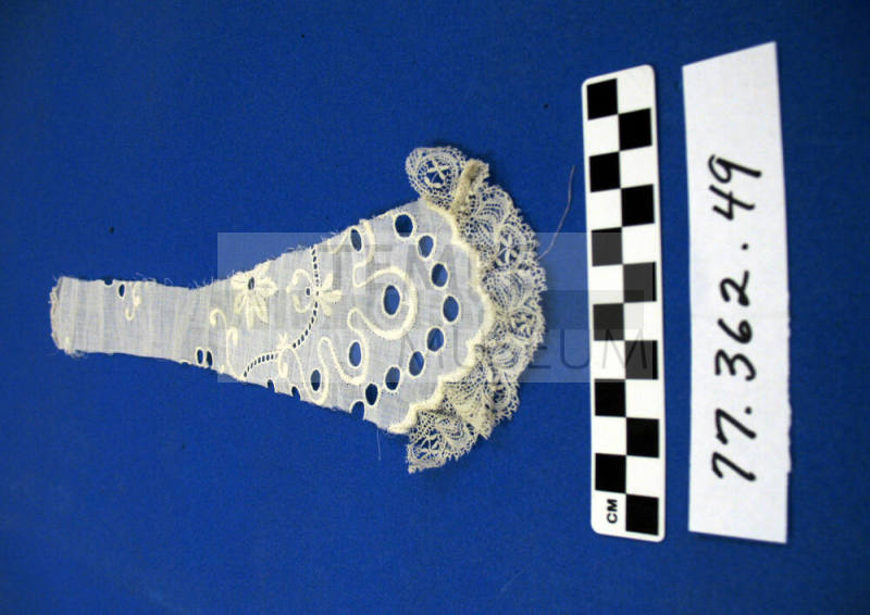 Lace fragment