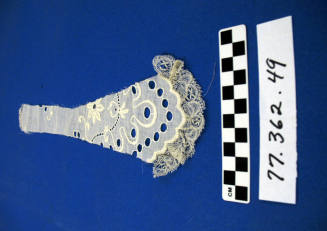 Lace fragment