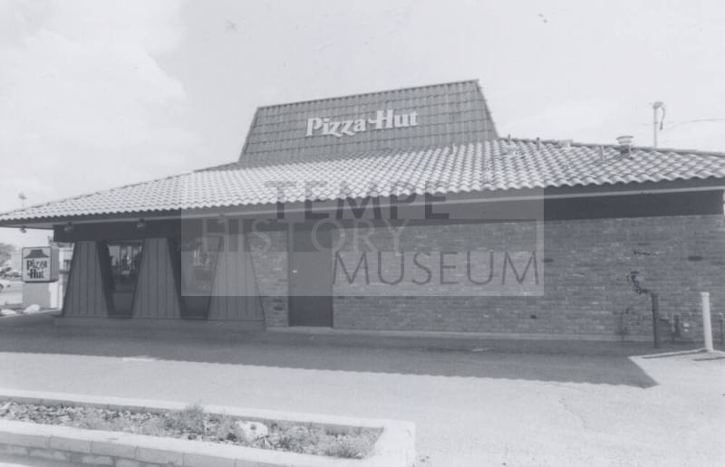 Pizza Hut Restaurant - 1420 North  Scottsdale Road, Tempe, Arizona