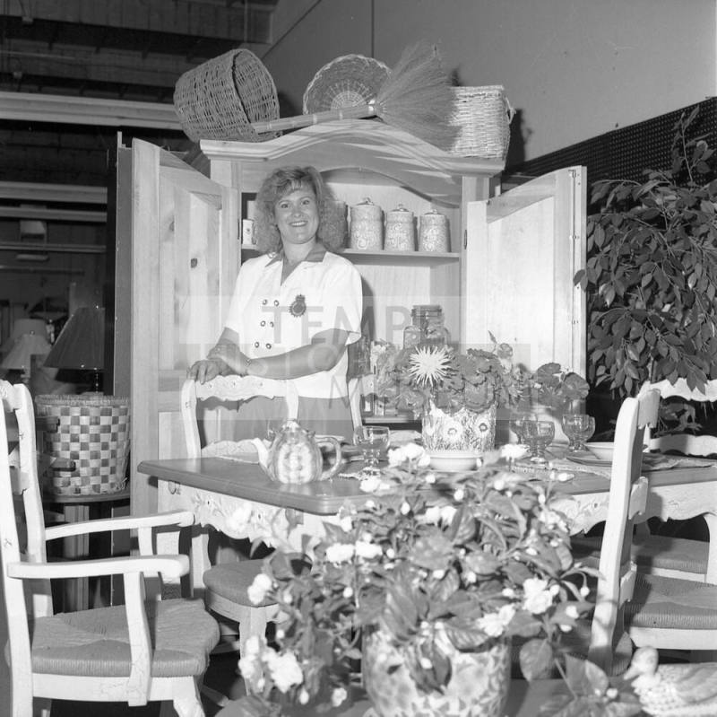 Terri Opens Tempe