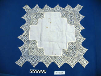 Linen bureau scarf