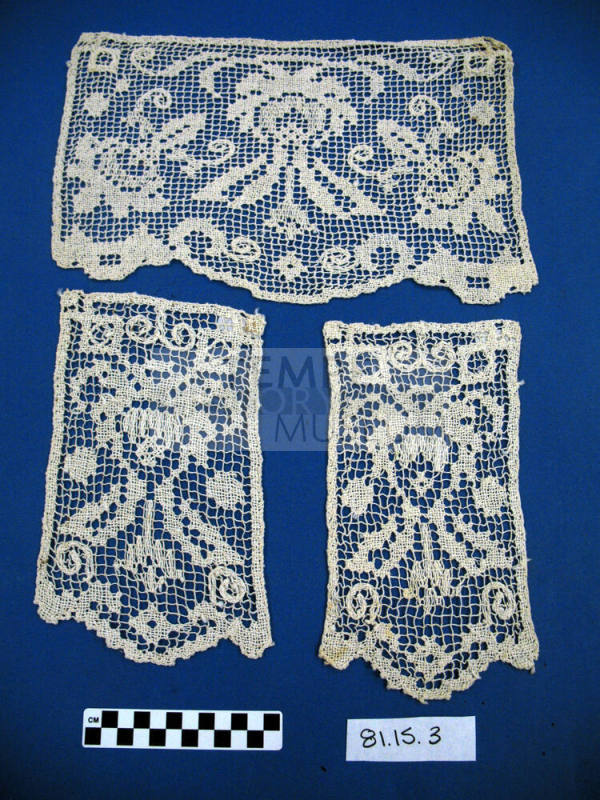 Doily Buffet Set