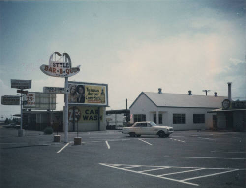 Hickory Style Bar B Que Restaurant - 1828 North Scottsdale Road, Tempe, Arizona