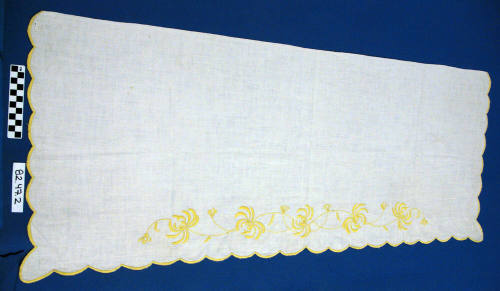 Dresser Scarf