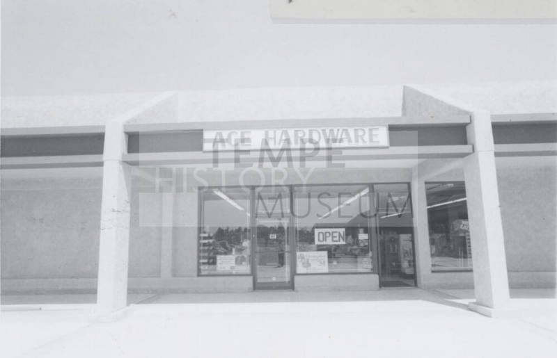 University Ace Hardware Store - 1839 North Scottsdale Road, Tempe, Ariozna