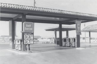 Sun Devil Gasoline Service Center - 1925 North Scottsdale Road, Tempe, Arizona