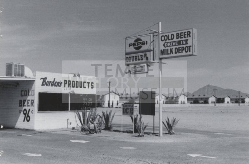 Double R R Drive in Market - 2516 North Scottsdale Road, Tempe, Arizona