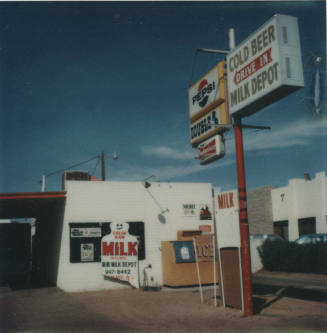 Double R R Drive in Market - 2516 North Scottsdale Road, Tempe, Arizona