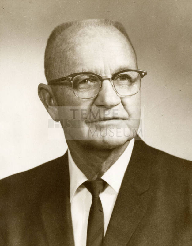 Clyde Gililland, Tempe Mayor 1960-1961