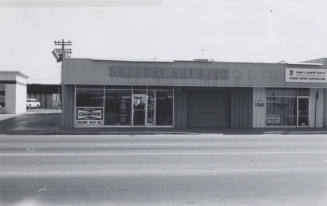 Freeway Auto Supply - 23 West Southern Avenue, Tempe, Arizona