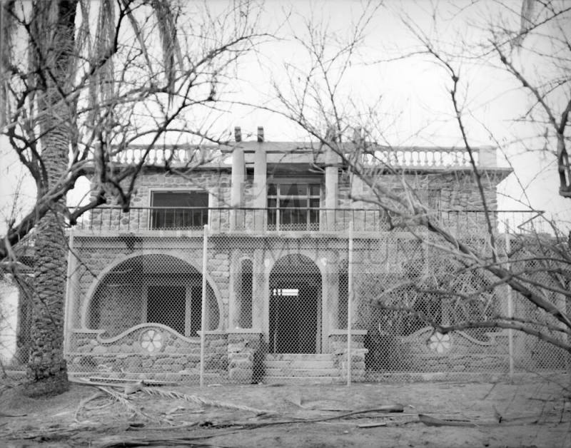 "White House" on north side of Salt River