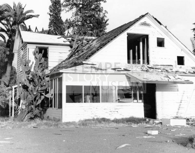 Faybert Martin House being demolished