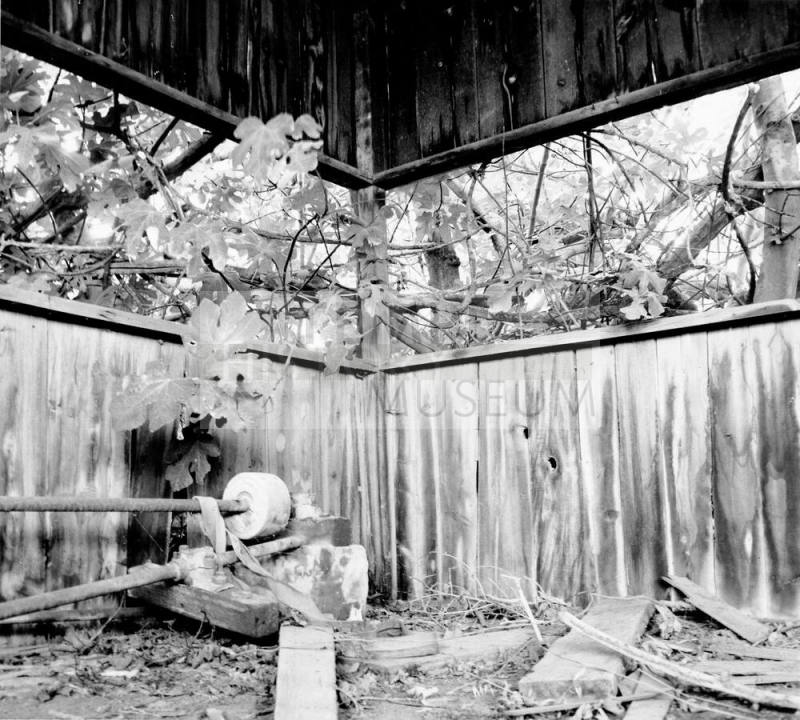 Henness House Barn
