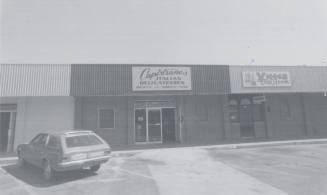 Capistrano's Italian Delicatessen and Yucca Tap Room  - 31 West Southern Avenue, Tempe, Arizona
