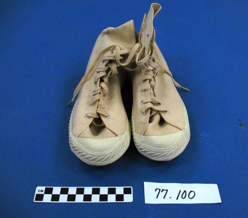 Ladies'  tennis shoes