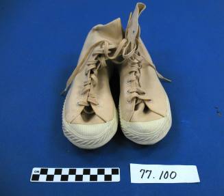 Ladies'  tennis shoes