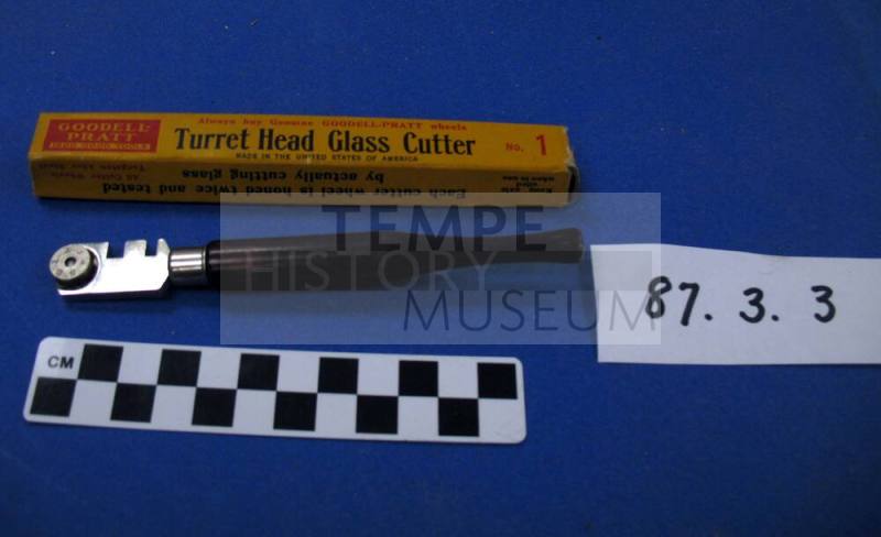 Glass cutter