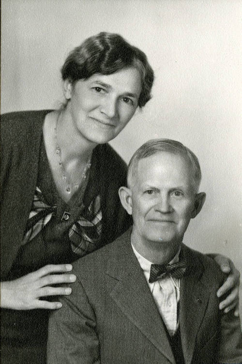 Portrait of Roy and Estelle Hackett