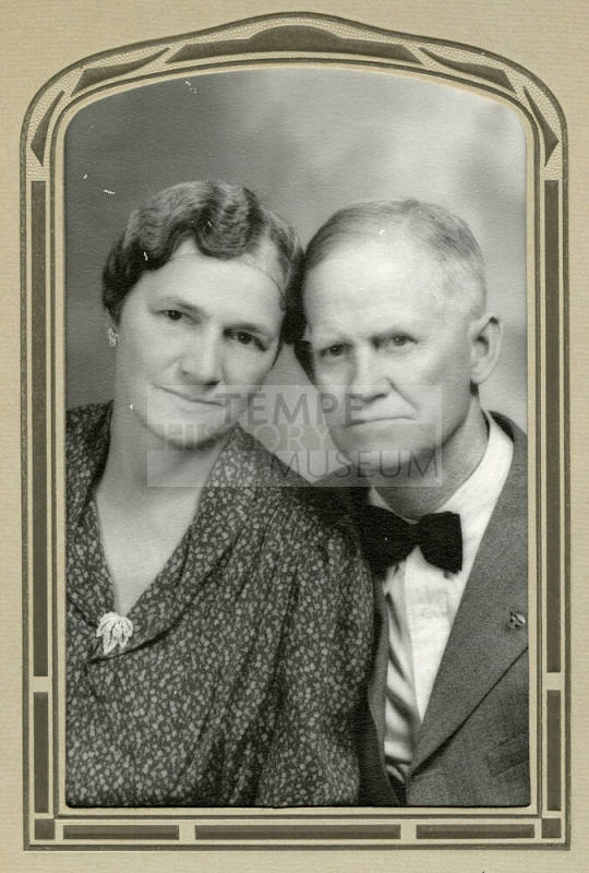 Portrait of Roy and Estelle Hackett