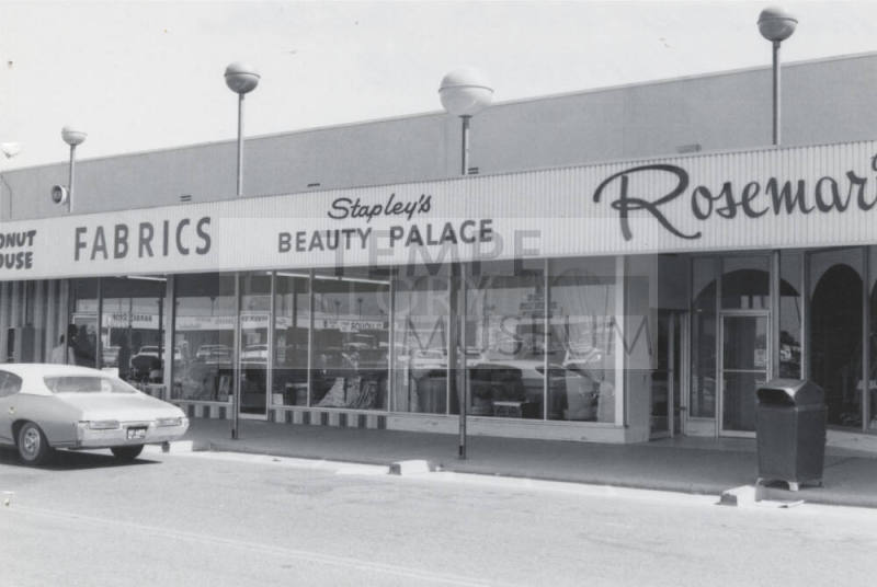Elaine Stapley's Beauty Palace - 53 East Southern Avenue, Tempe, Arizona