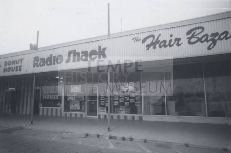 Radio Shack - Electronics Store - 57 East Southern Avenue, Tempe, Arizona