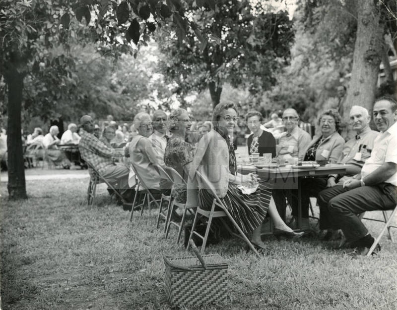 Old Settlers Picnic in Thane Read's Yard