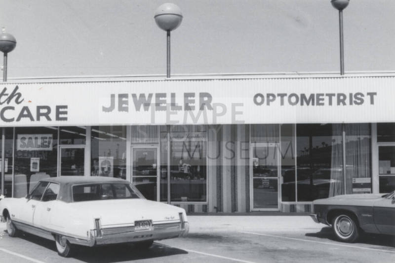 Paradise Jewelers - 105 East Southern Avenue, Tempe, Arizona