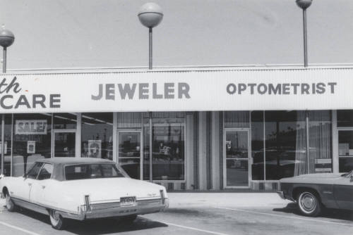 Paradise Jewelers - 105 East Southern Avenue, Tempe, Arizona