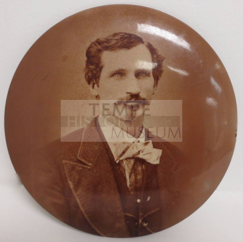 Portarit unknown man on button