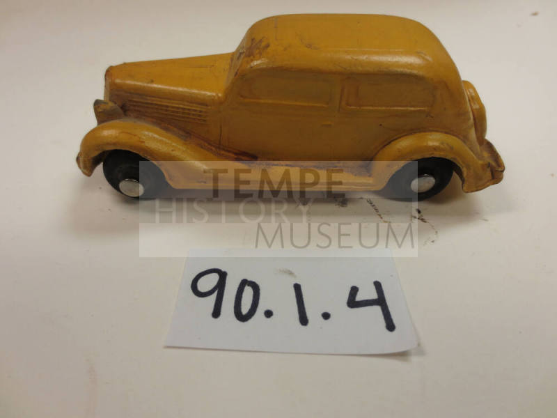 Toy car