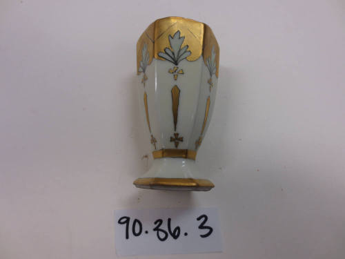 Flower vase