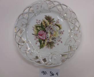 Glass serving plate