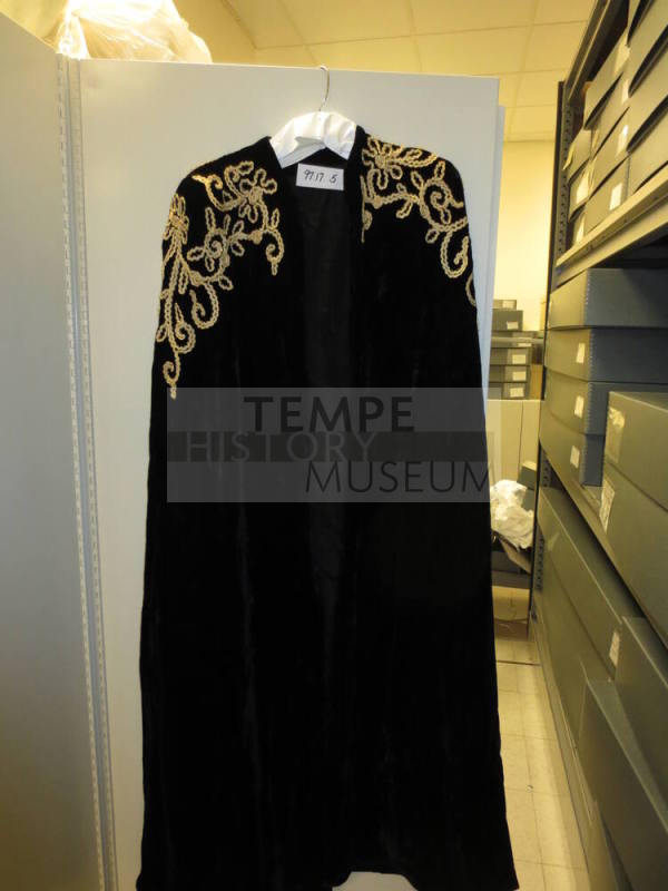 Cape, Black Velvet