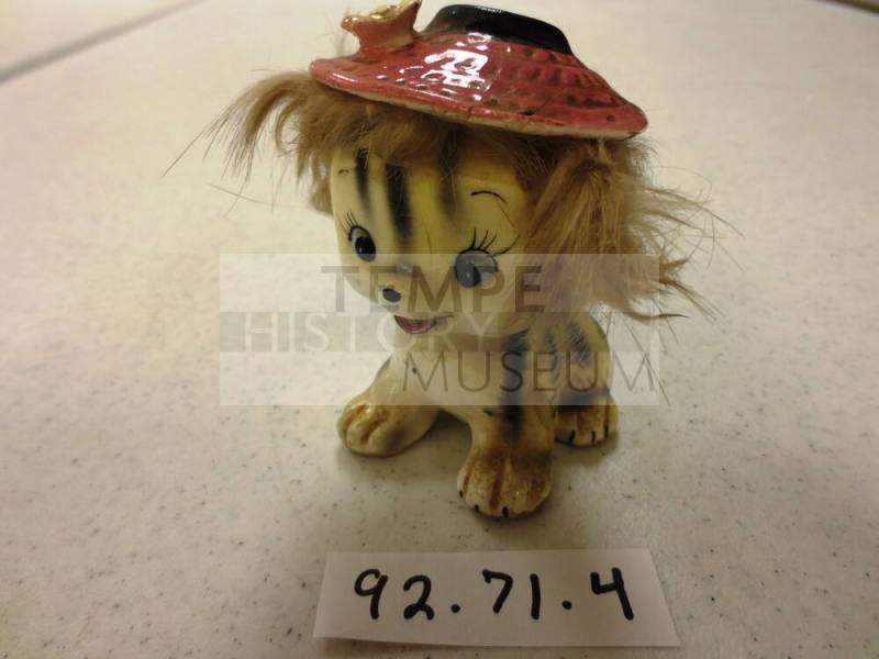 Ceramic cat