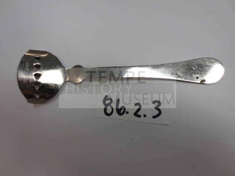 Vegtable peeler