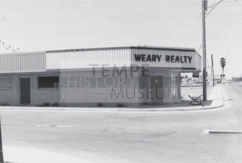 Weary Realty - 207 West Southern Avenue, Tempe, Arizona