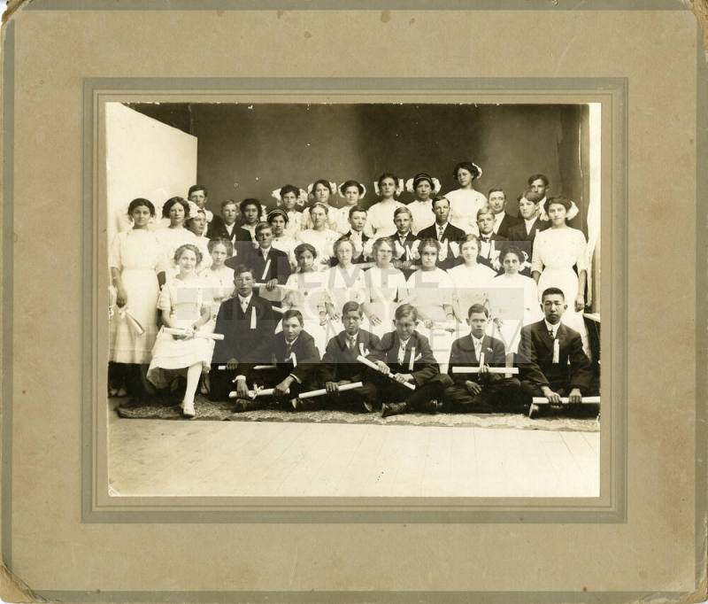 Tempe Eighth Street School graduating Class of 1914