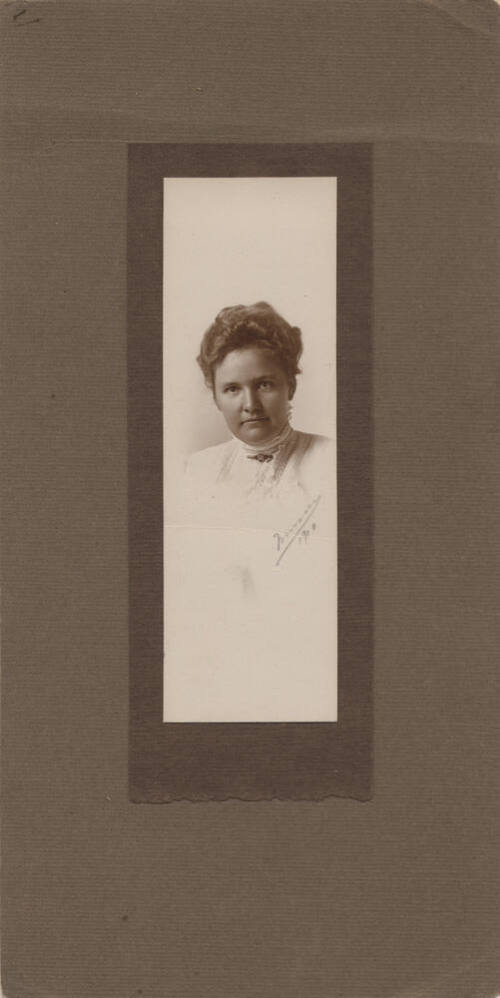Sallie Hayden, 1910