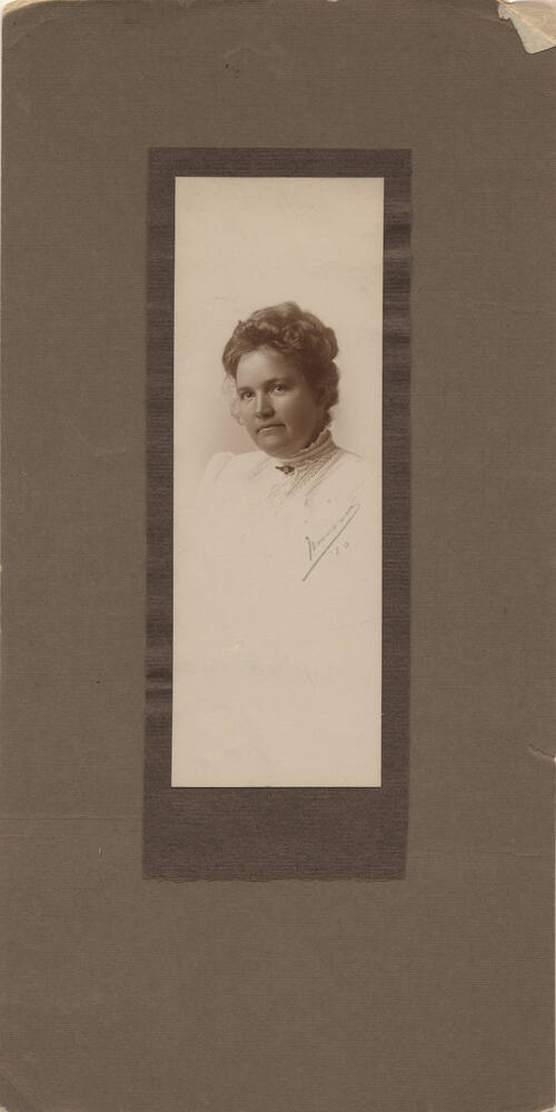 Sallie Hayden, 1910