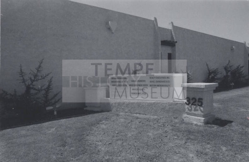 Office Center Directory - 325 East Southern Avenue, Tempe, Arizona