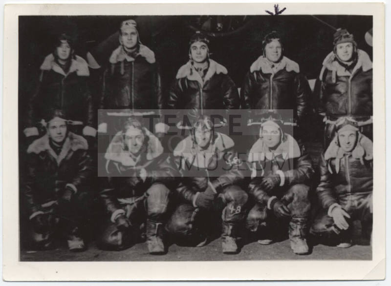 Photograph of Arizona Harris with B17 Crew