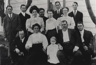 Laird Family Reunion 1908