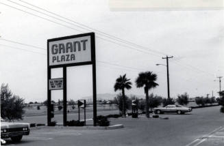 Grant Plaza Shopping Center - 800 East Southern Avenue, Tempe, Arizona