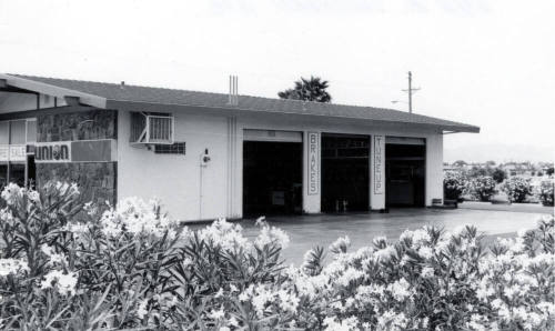 Union 76 Gasoline Station - 840 East Southern Avenue, Tempe, Arizona