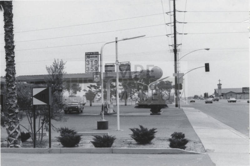 Union 76 Gasoline Station - 840 East Southern Avenue, Tempe, Arizona