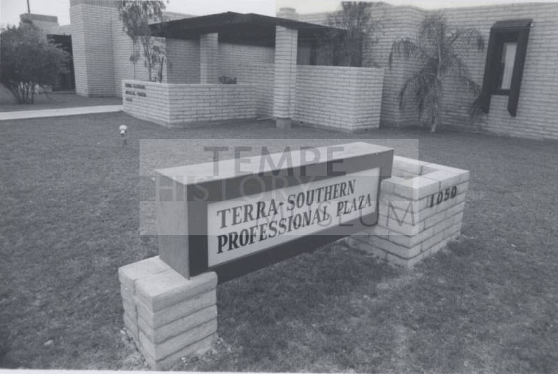 Terra Southern Professional Plaza - 1050 East Southern Avenue, Tempe, Arizona