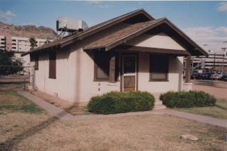 Small Home east of Harrington-Birchett House