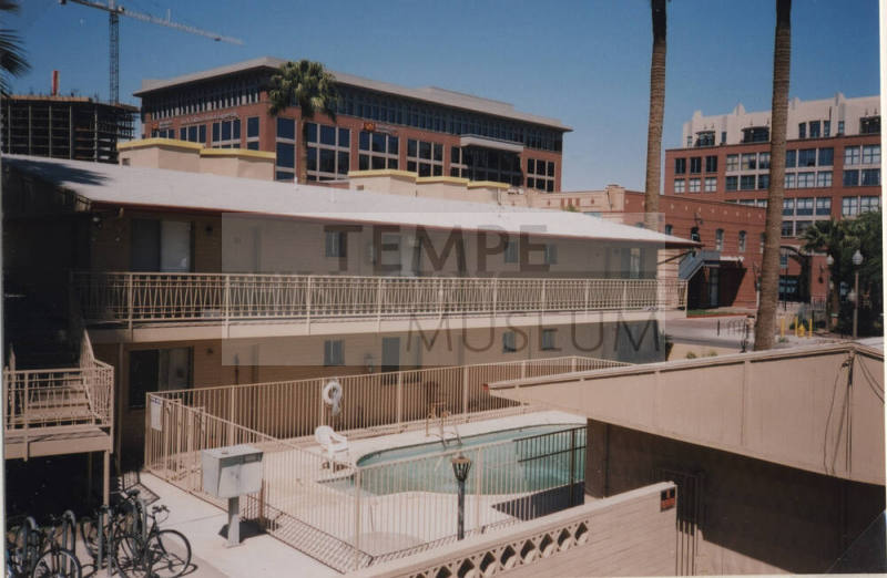 Travelodge and its neighborhood
