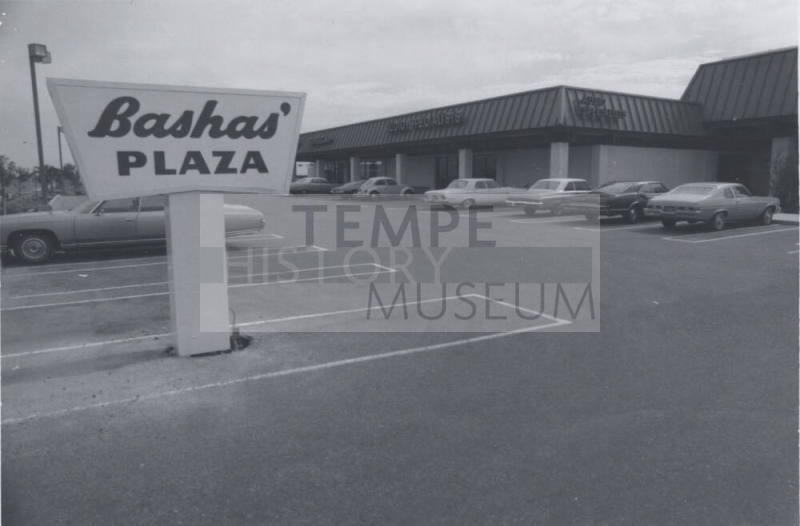 Bashas' Plaza - 1717 East Southern Avenue, Tempe, Arizona